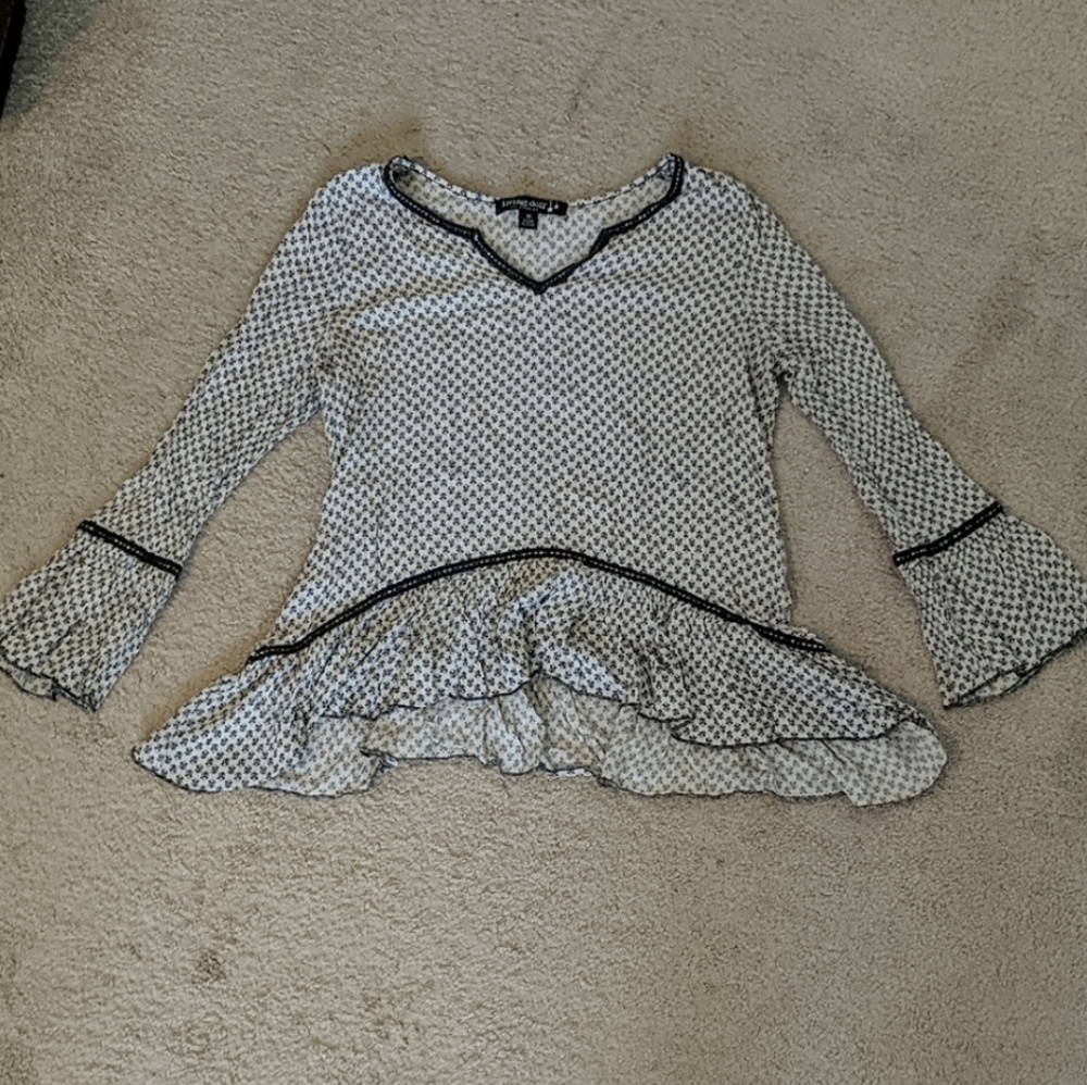 Navy and White Patterned Flowy Top